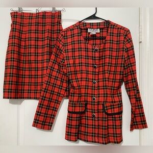 1970s La Belle Vintage Red and Black Plaid Suit Jacket and Skirt Set Size 3